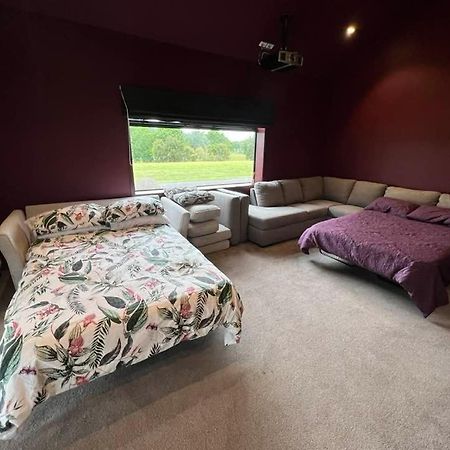 Villa The Clubhouse Hamilton Esterno foto