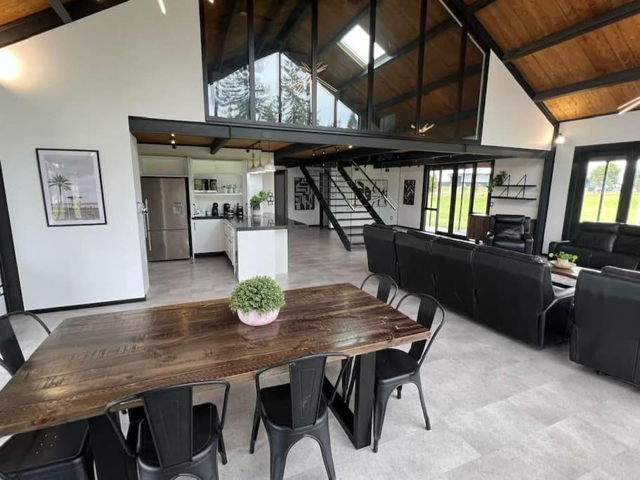 Villa The Clubhouse Hamilton Esterno foto